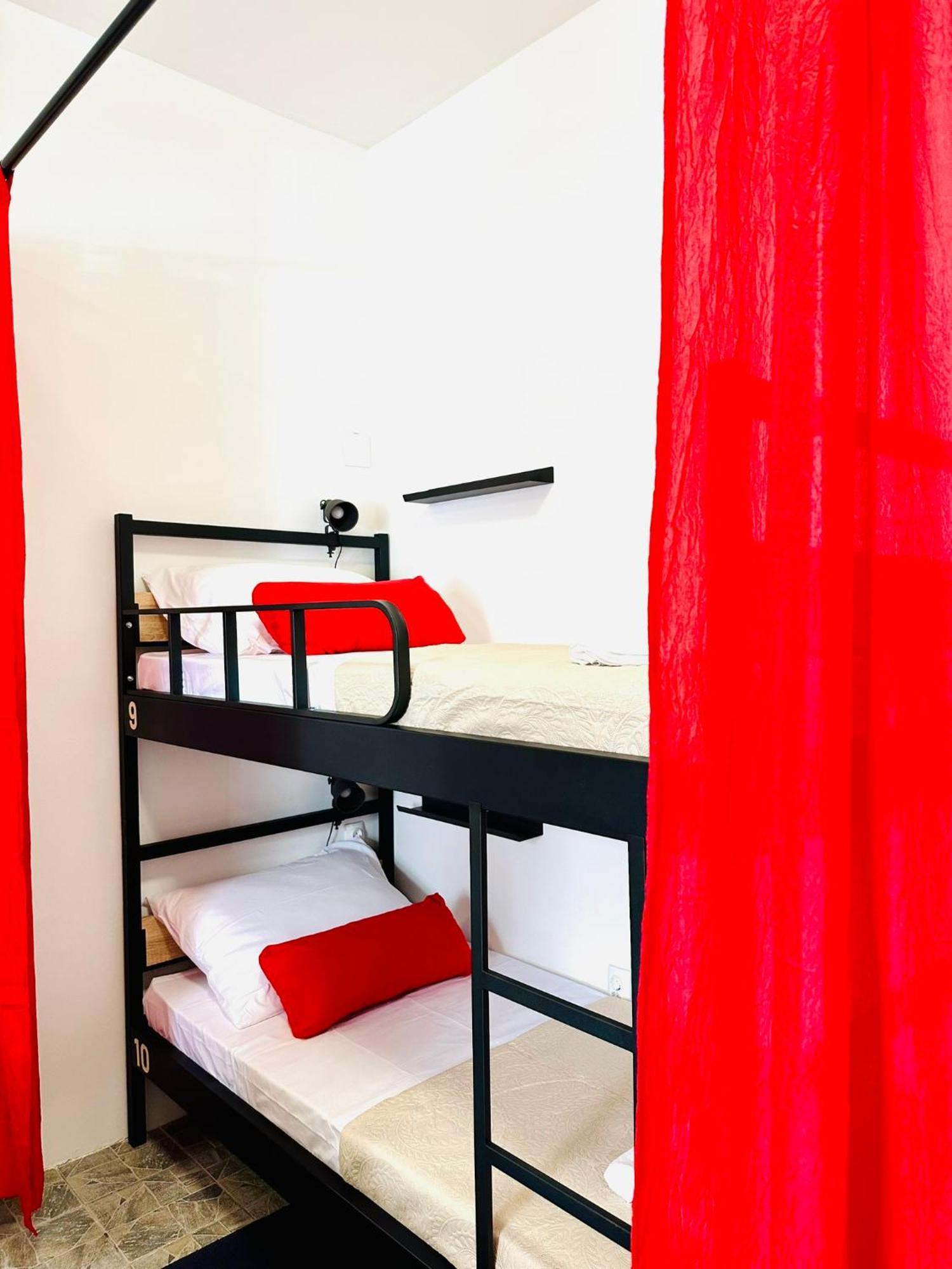Hostel Art & Joy พูลา ภายนอก รูปภาพ