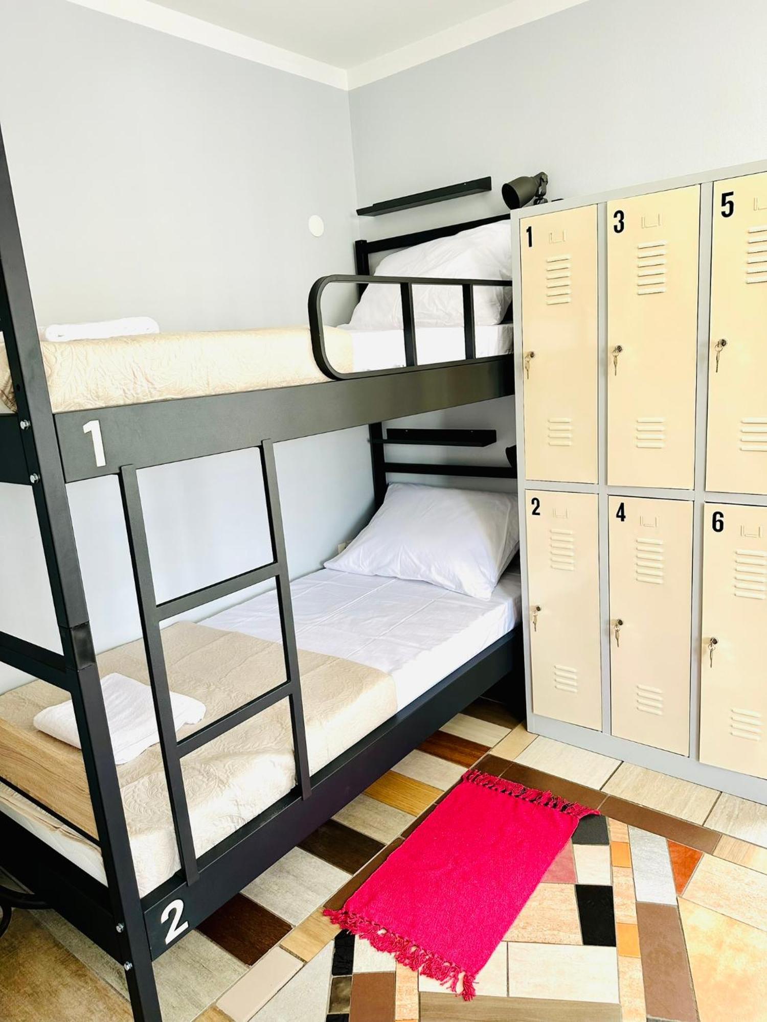 Hostel Art & Joy พูลา ภายนอก รูปภาพ